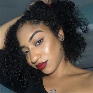 Meet your Posher, Bianca